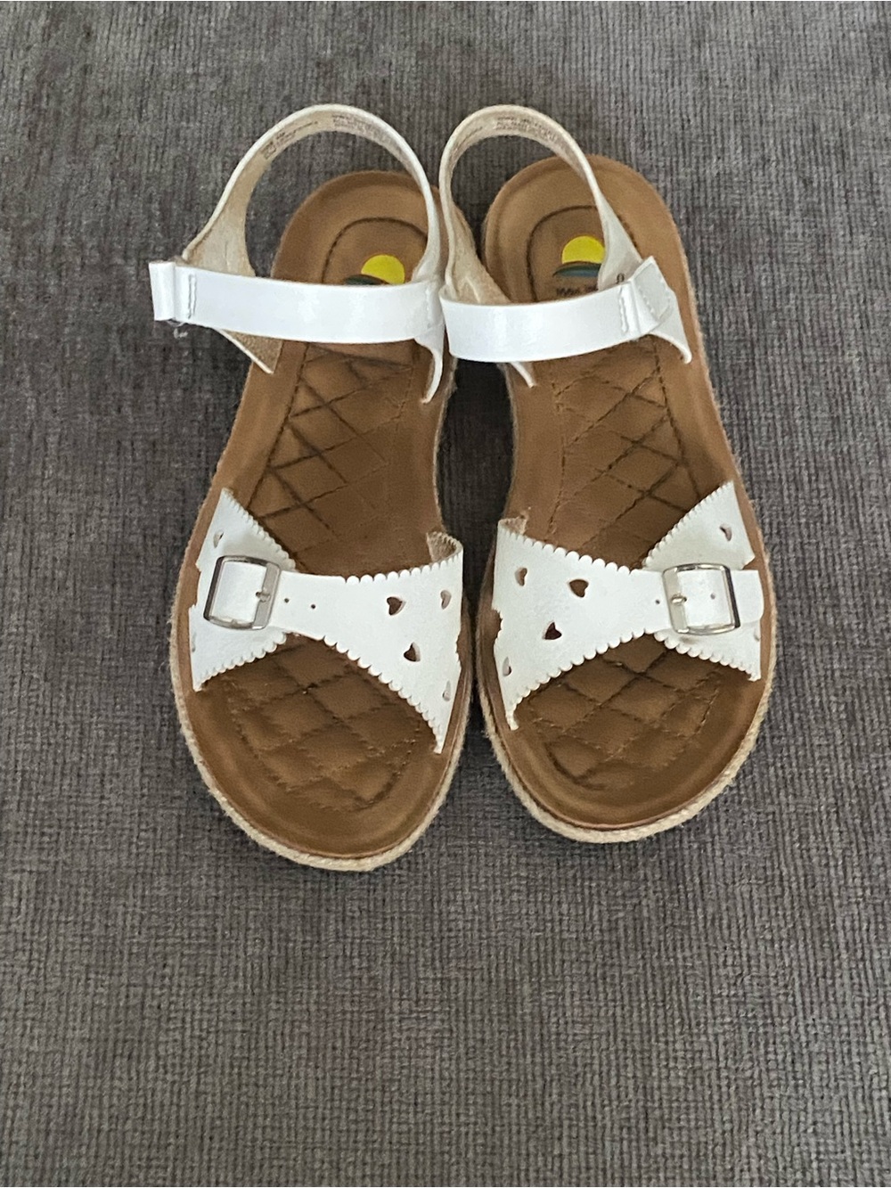 Girls' White Heart-Accent Comfort Sandals with Buckle Strap